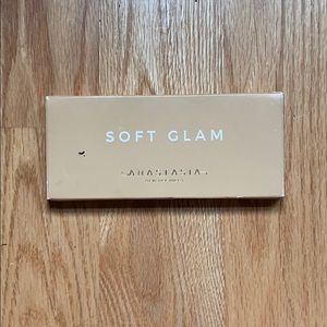 Anastasia Soft Glam eyeshadow palette